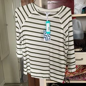 Market and spruce 3/4 length tee